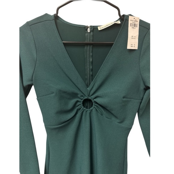 NWT Abercrombie & Fitch Hunter Green Long Sleeve O-Ring Stretch Mini Dress XSP - Picture 8 of 9